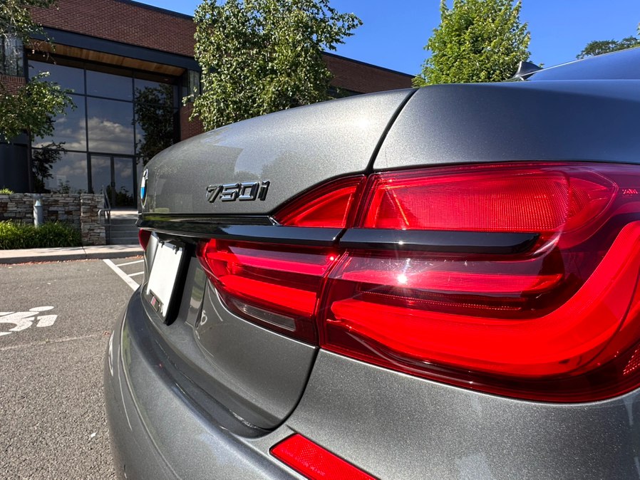 2016 BMW 7 Series 750i - Photo 26