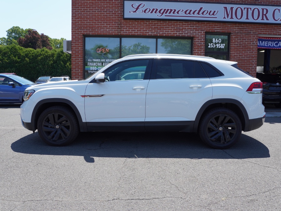 2022 Volkswagen Atlas Cross Sport 3.6L V6 SE w/Tech 4MOTION's photo