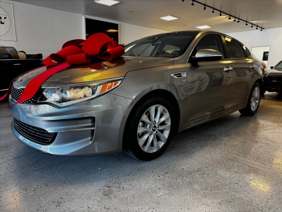 2016 Kia Optima's photo
