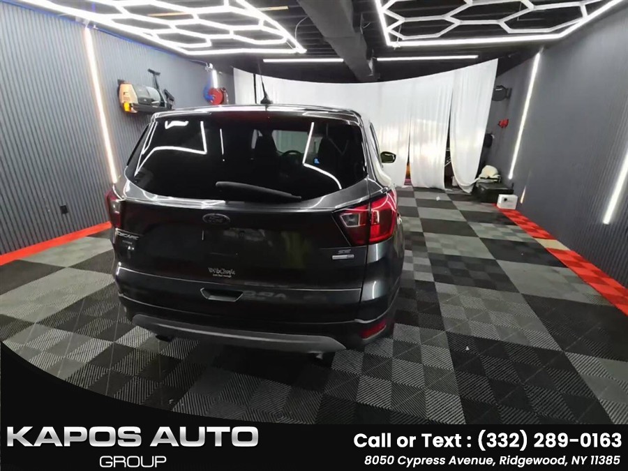 2019 Ford Escape SE - Photo 2
