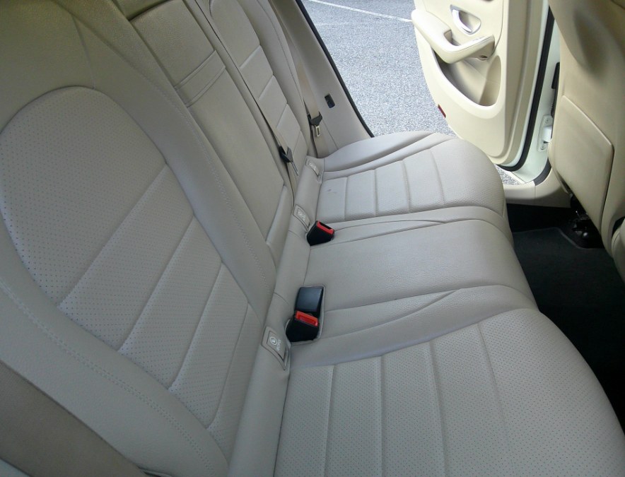 2022 Mercedes-Benz GLC - $26,977