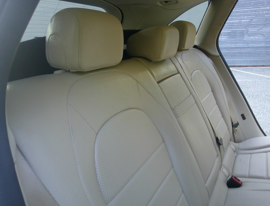 2022 Mercedes-Benz GLC - $26,977