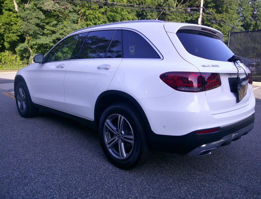 2022 Mercedes-Benz GLC - $26,977