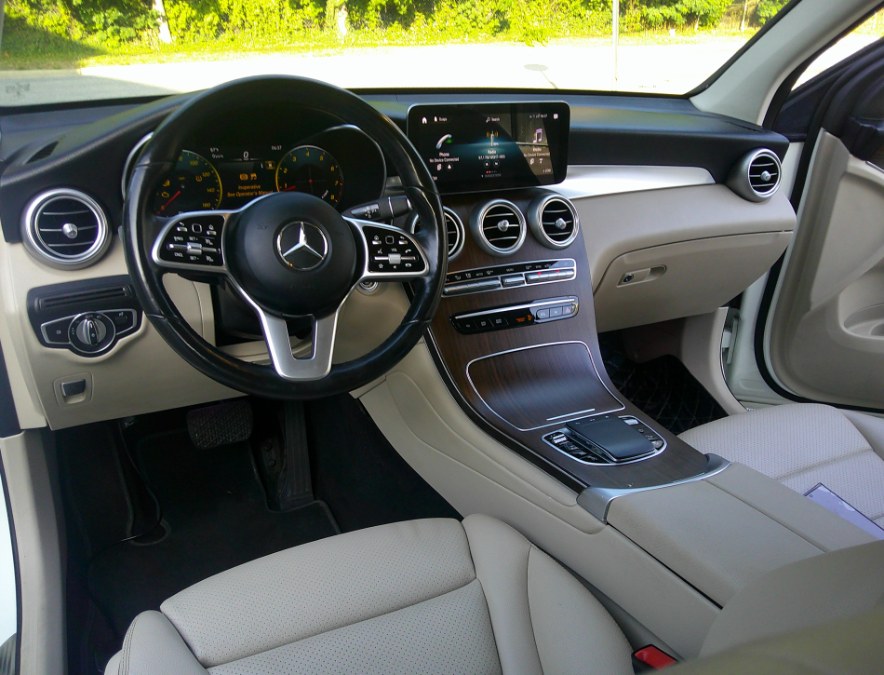 2022 Mercedes-Benz GLC - $26,977