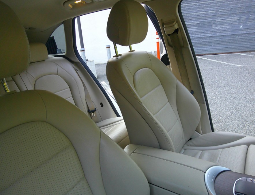 2022 Mercedes-Benz GLC - $26,977