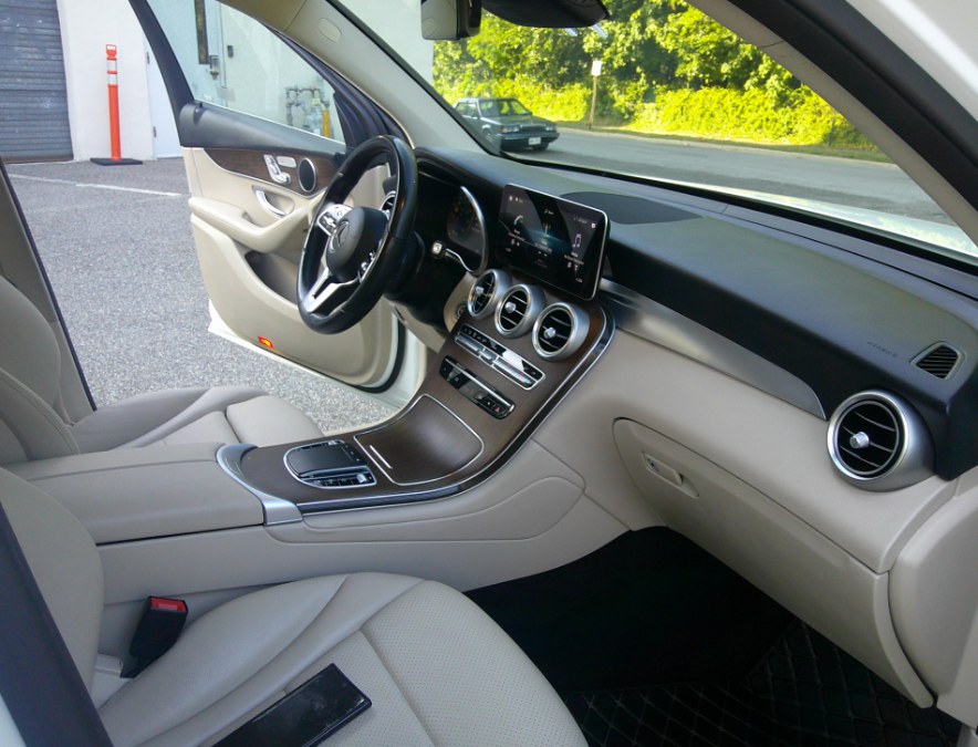 2022 Mercedes-Benz GLC - $26,977