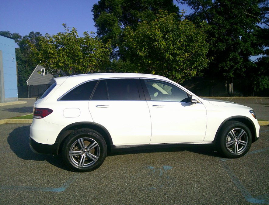 2022 Mercedes-Benz GLC - $26,977