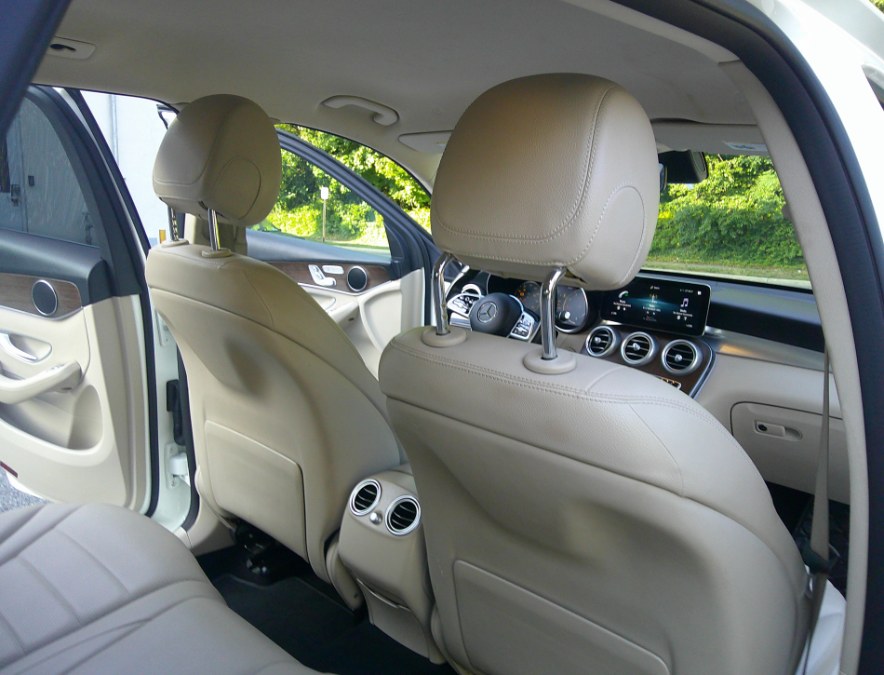 2022 Mercedes-Benz GLC - $26,977