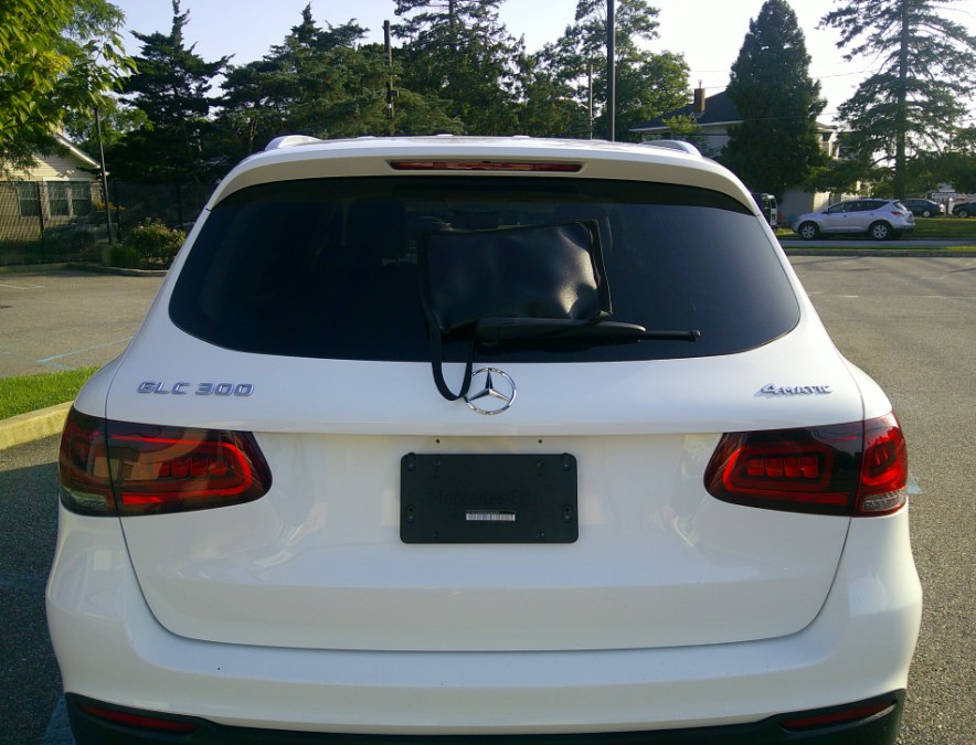 2022 Mercedes-Benz GLC - $26,977