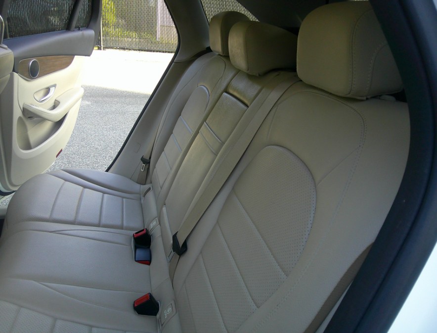 2022 Mercedes-Benz GLC - $26,977