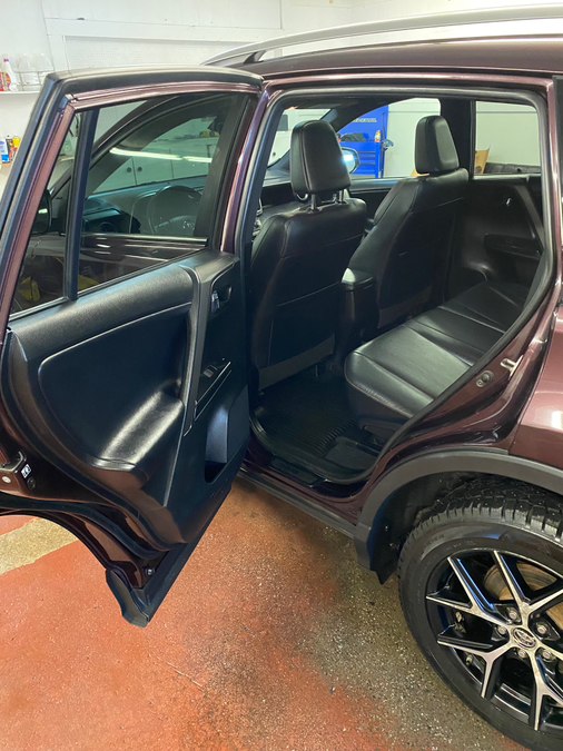 2017 Toyota RAV4 SE - Photo 8