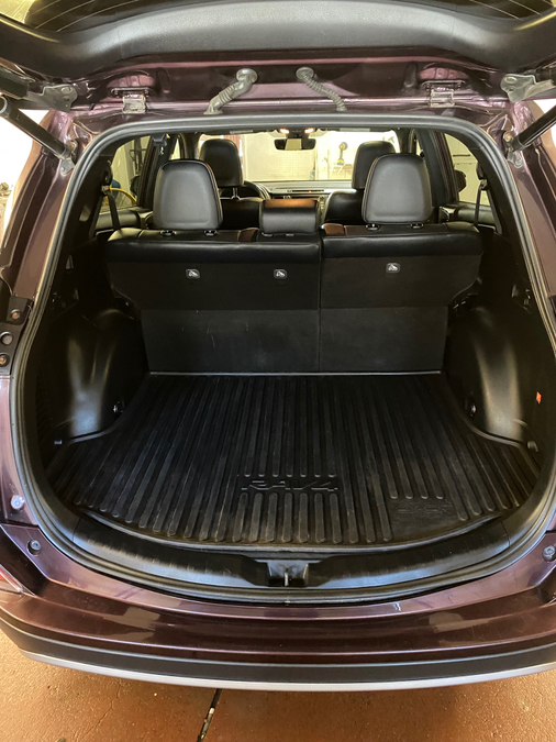 2017 Toyota RAV4 SE - Photo 11