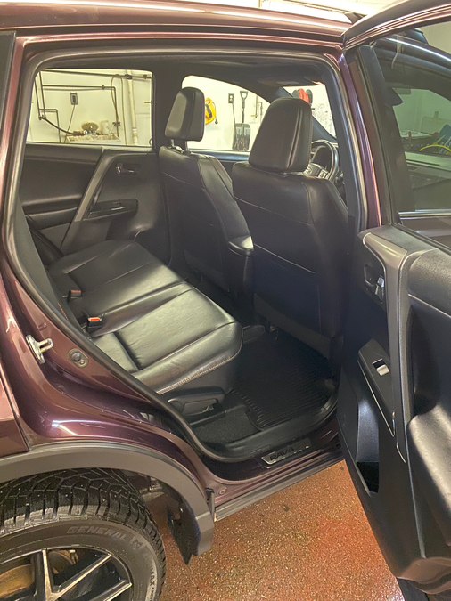 2017 Toyota RAV4 SE - Photo 9