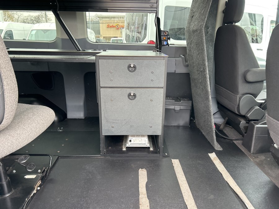 2016 Ford Transit XLT - Photo 36