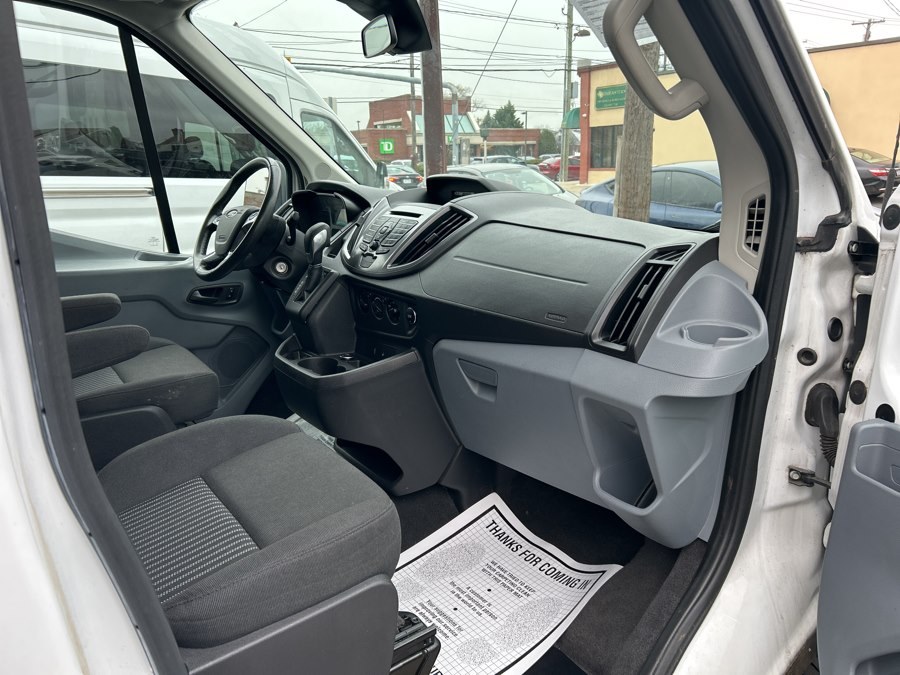 2016 Ford Transit XLT - Photo 22
