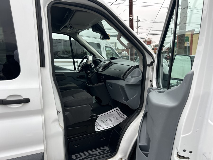 2016 Ford Transit XLT - Photo 26