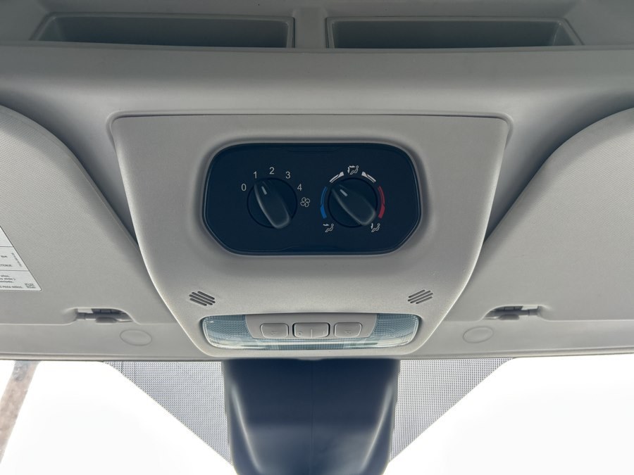 2016 Ford Transit XLT - Photo 57