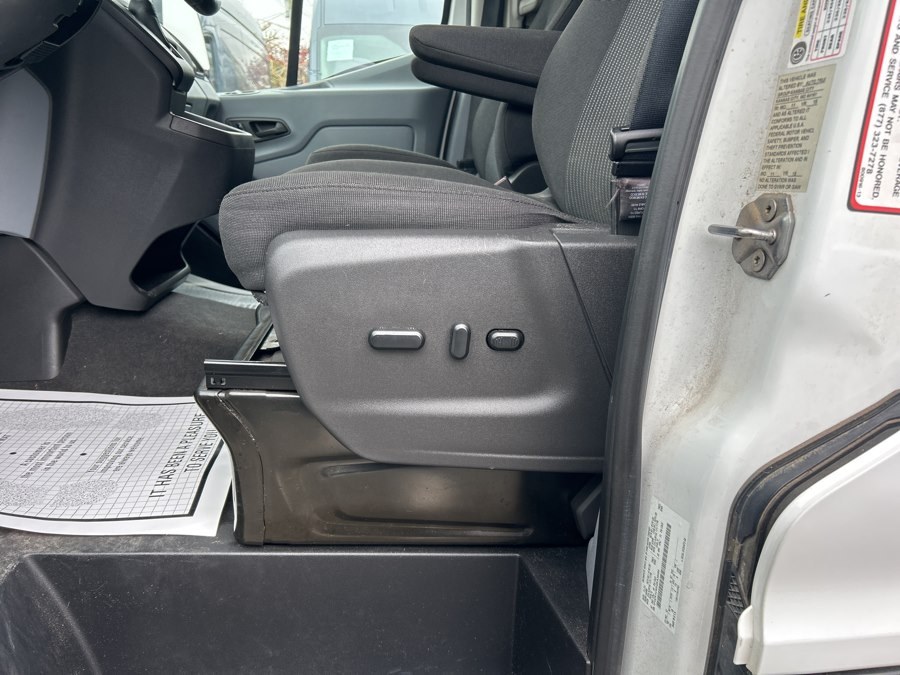 2016 Ford Transit XLT - Photo 19