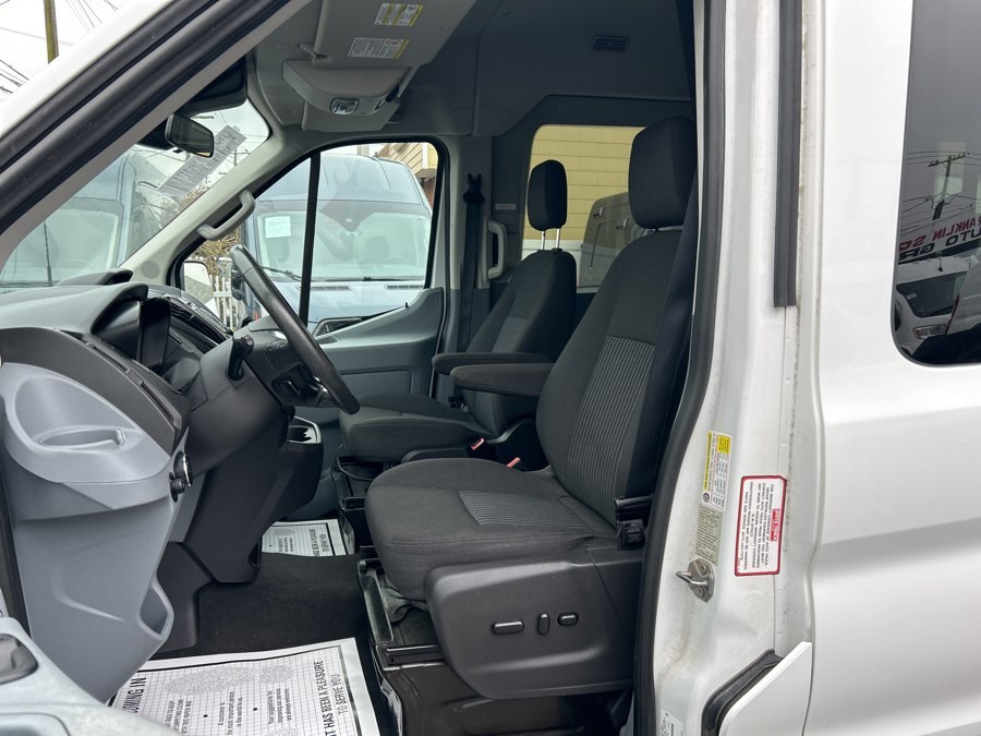 2016 Ford Transit XLT - Photo 20