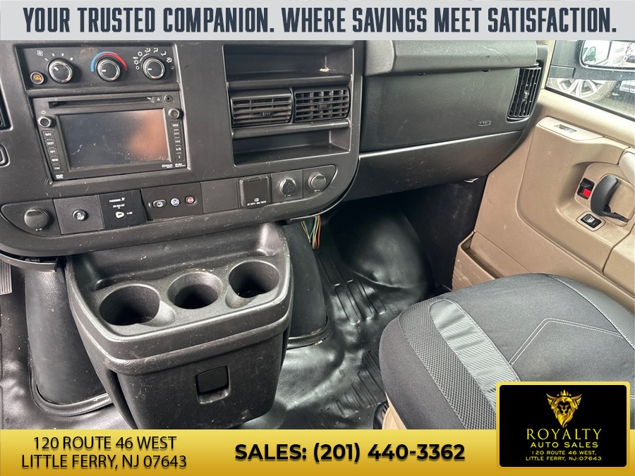 2015 GMC Savana Cargo Work Van - Photo 16