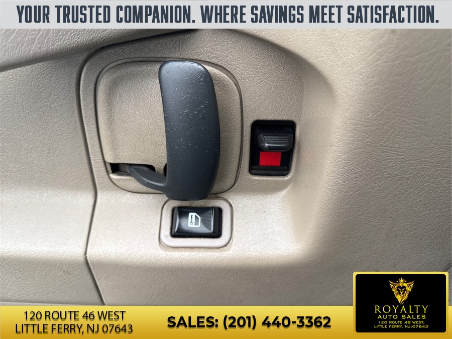 2015 GMC Savana Cargo Work Van - Photo 46