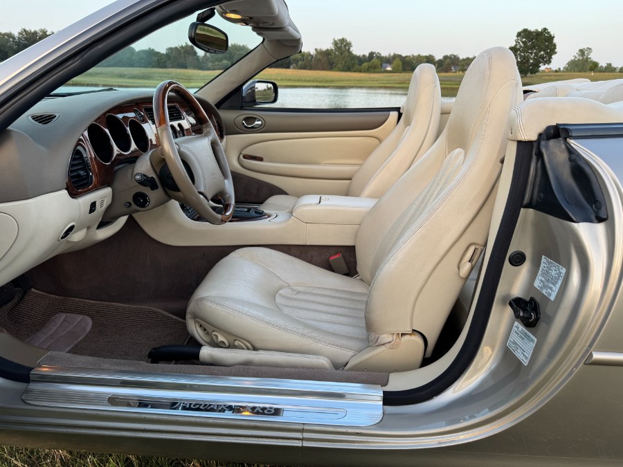 1997 Jaguar XK8 - Photo 24