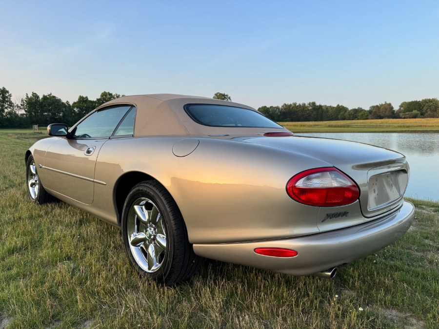 1997 Jaguar XK8 - Photo 2