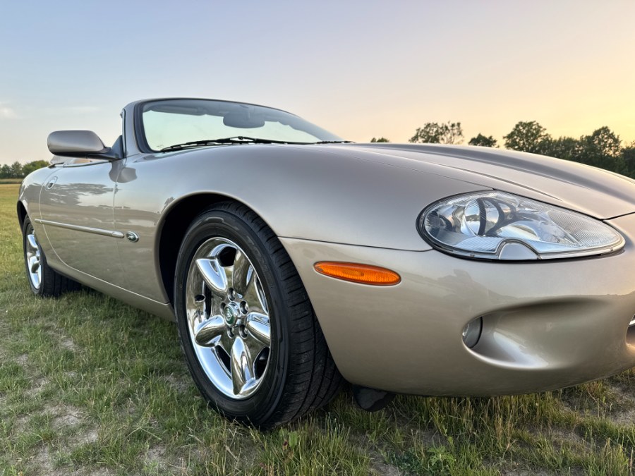 1997 Jaguar XK8 - Photo 11