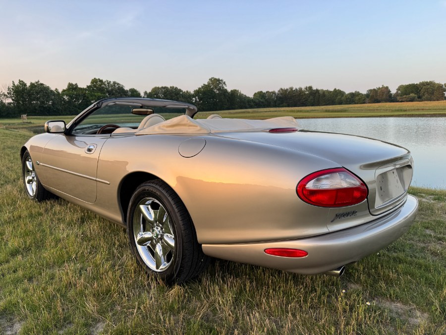 1997 Jaguar XK8 - Photo 16