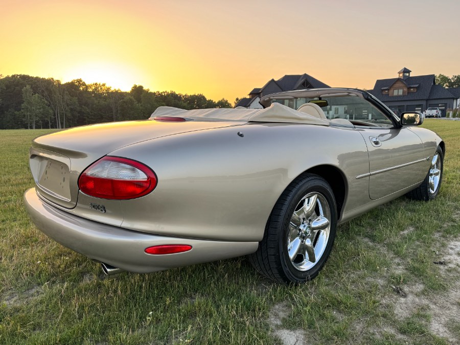 1997 Jaguar XK8 - Photo 18
