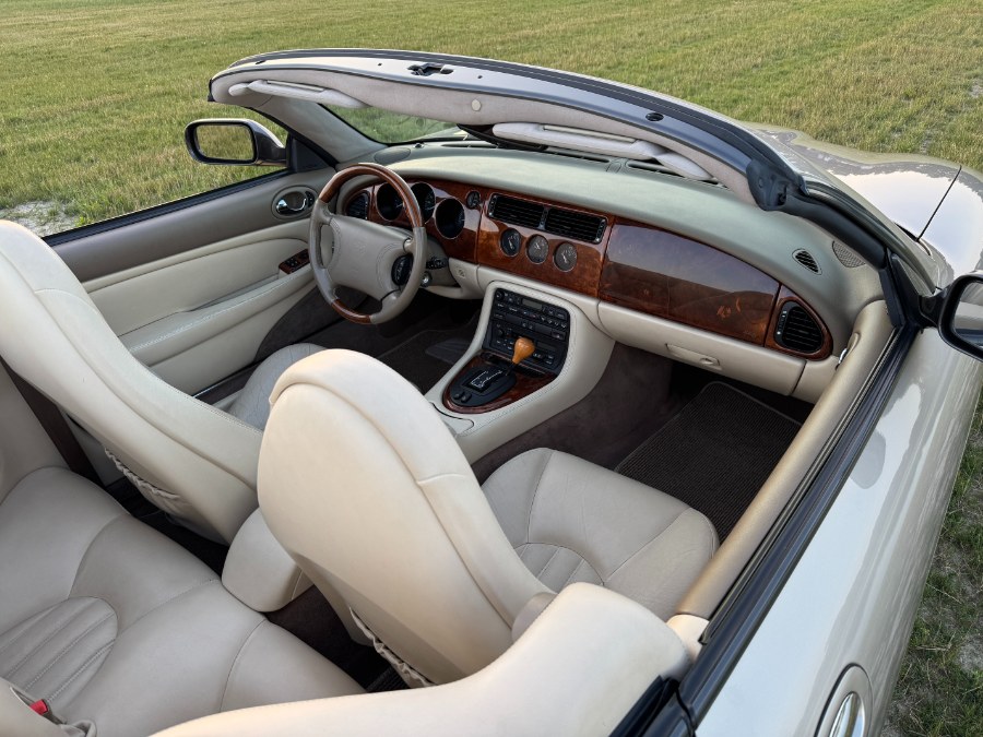 1997 Jaguar XK8 - Photo 26