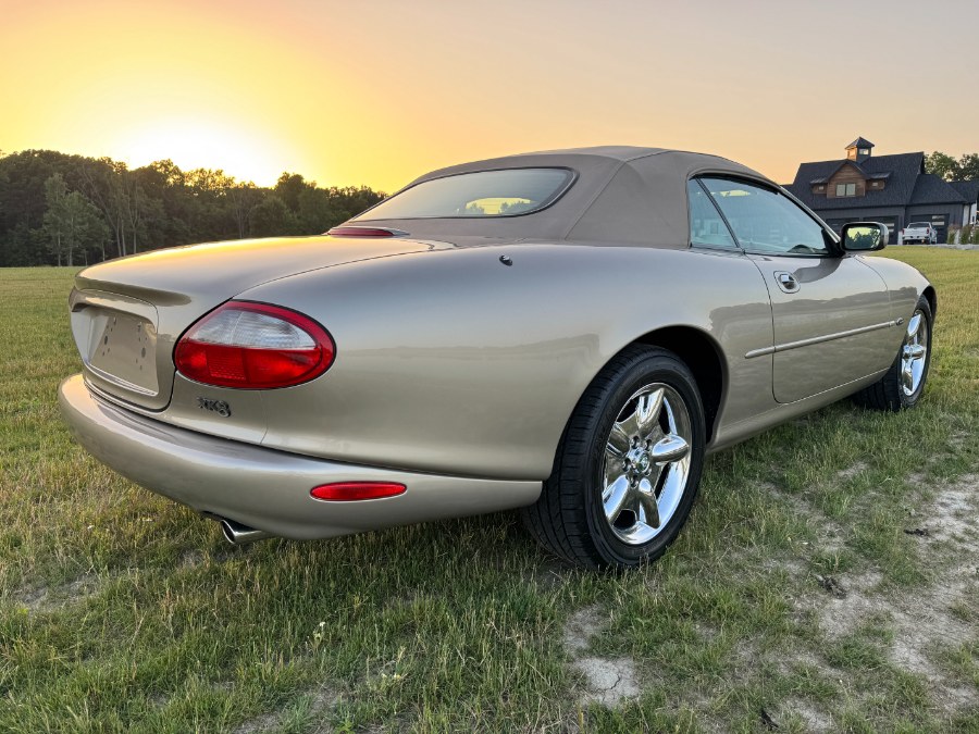 1997 Jaguar XK8 - Photo 4