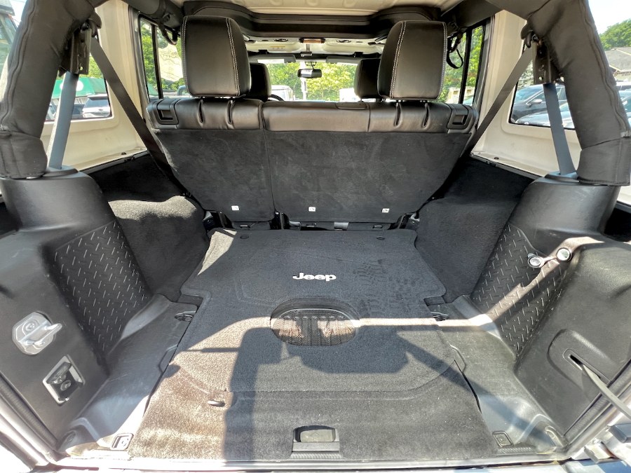 2016 Jeep Wrangler Unlimited Sahara - Photo 14
