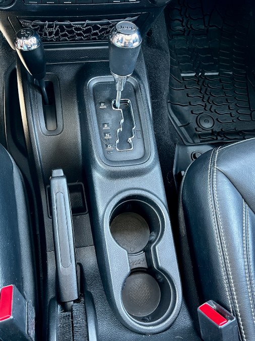 2016 Jeep Wrangler Unlimited Sahara - Photo 32