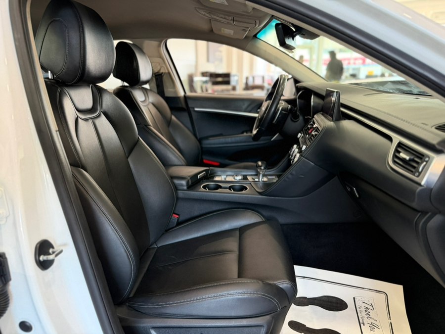2022 GENESIS G70 Standard - Photo 18