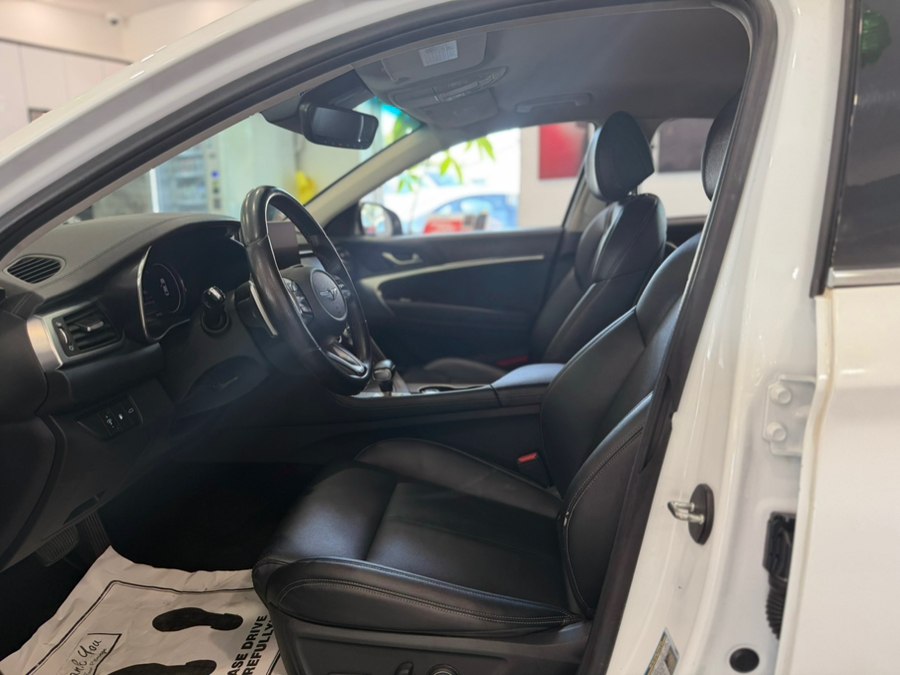 2022 GENESIS G70 Standard - Photo 11
