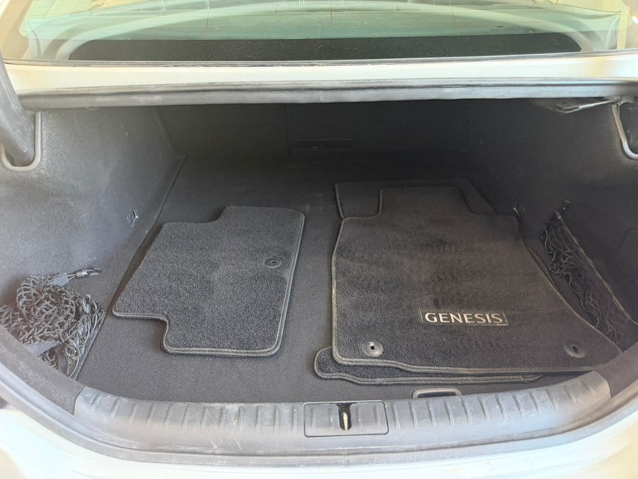 2022 GENESIS G70 Standard - Photo 6