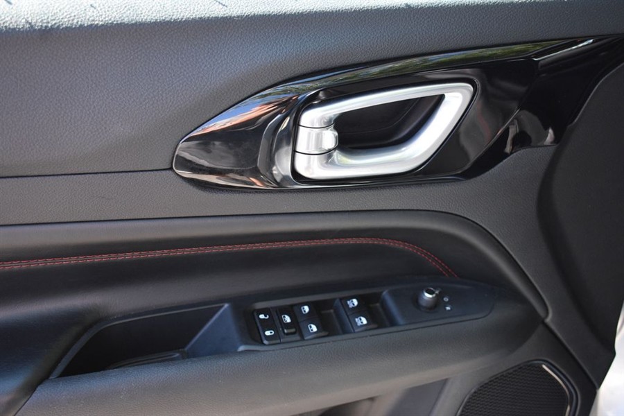 2025 Jeep Compass Trailhawk - Photo 12