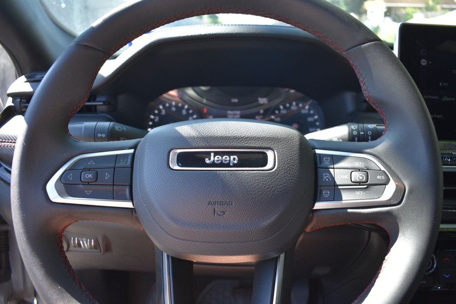 2025 Jeep Compass Trailhawk - Photo 13