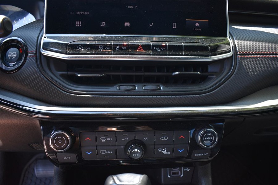 2025 Jeep Compass Trailhawk - Photo 18