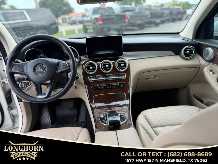 2017 Mercedes-Benz GLC GLC300 - Photo 11