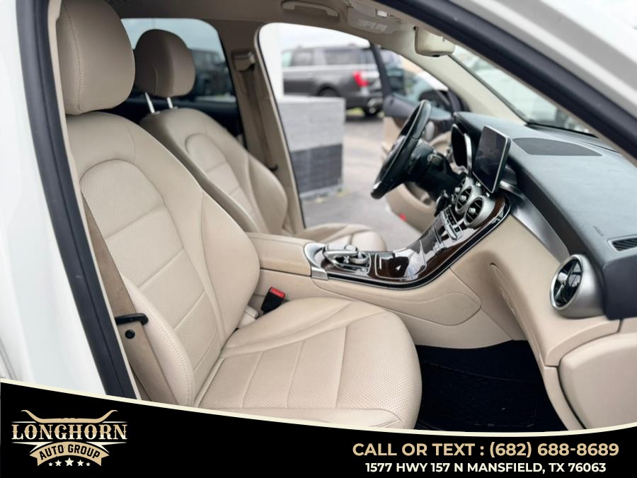 2017 Mercedes-Benz GLC GLC300 - Photo 12