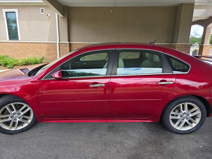 Chevrolet Impala photo 3