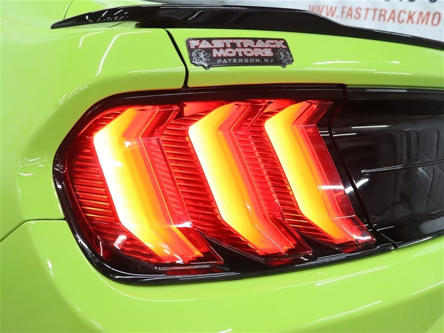 2020 Ford Mustang GT Premium - Photo 8