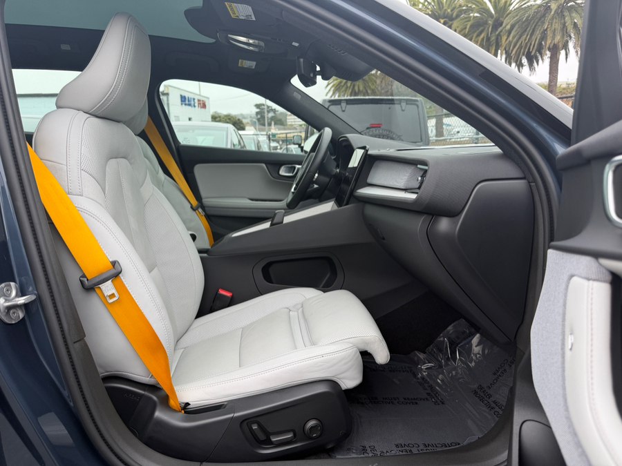2023 Polestar 2 Performance - Photo 37