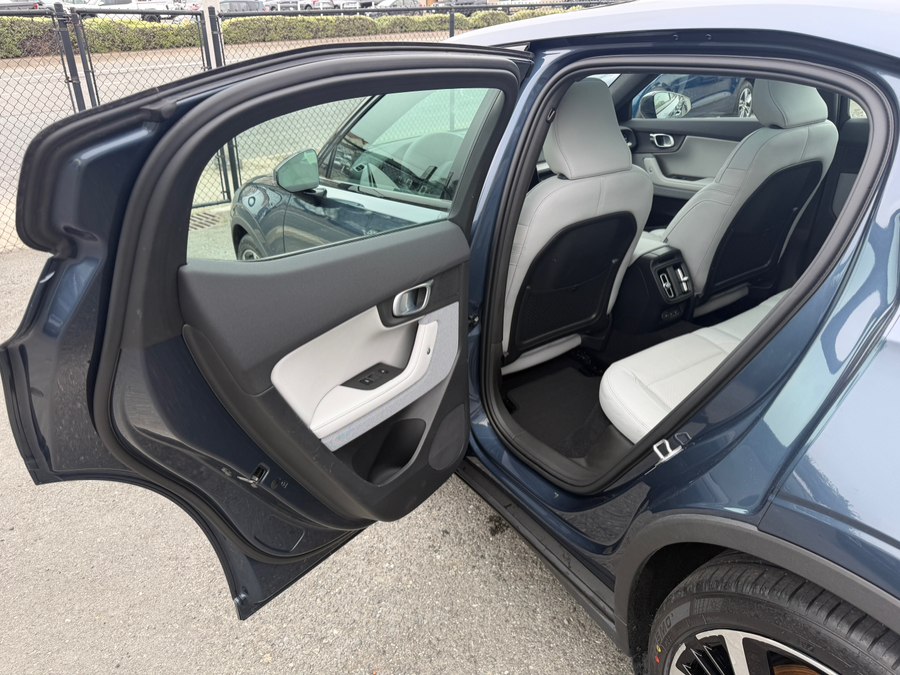 2023 Polestar 2 Performance - Photo 46