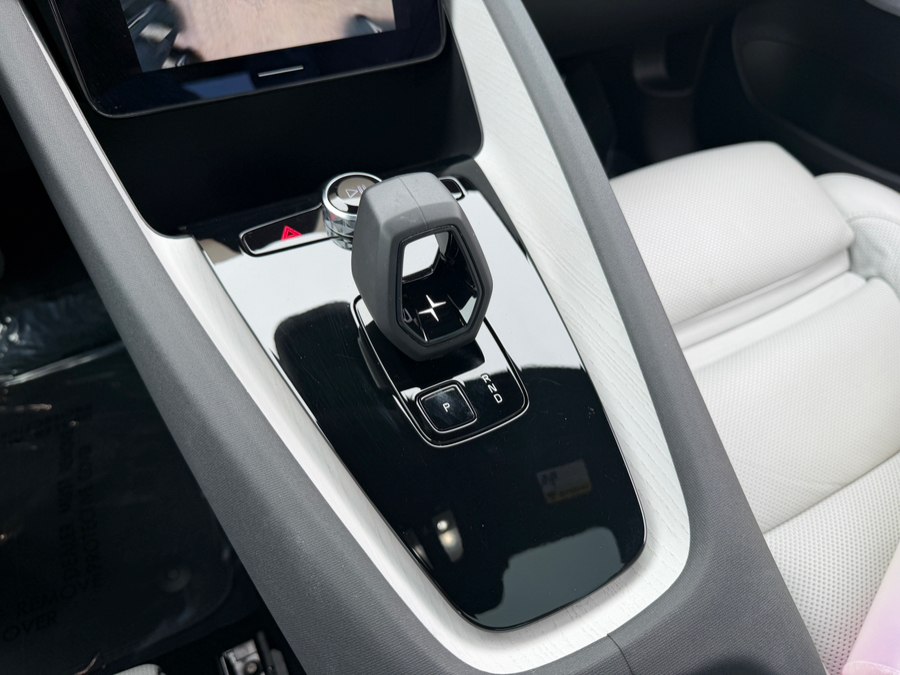 2023 Polestar 2 Performance - Photo 29