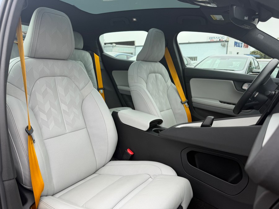 2023 Polestar 2 Performance - Photo 35