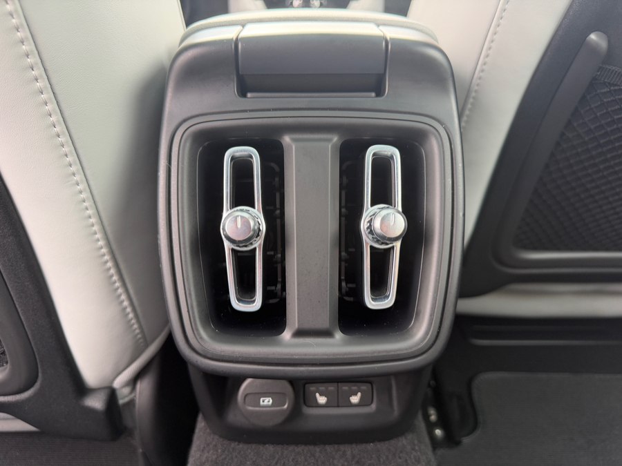 2023 Polestar 2 Performance - Photo 43