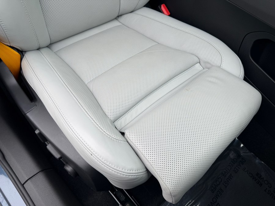 2023 Polestar 2 Performance - Photo 36